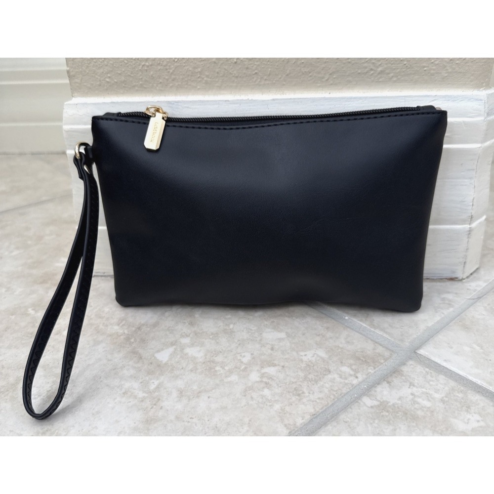Lovevook‎ Black Vegan Leather Logo Lined Gold Hardware Wristlet New